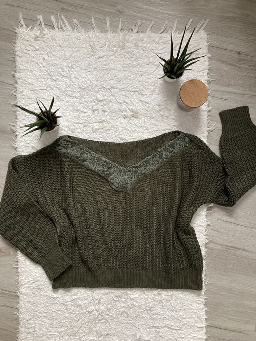 Sweter khaki koronka