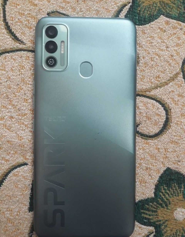 Продам Tecno Spark 7