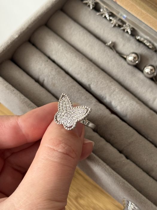 Каблучка срібна метелик 16,5