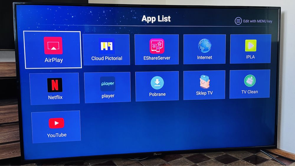 TV 65” 4K UHD Wifi Smart TV