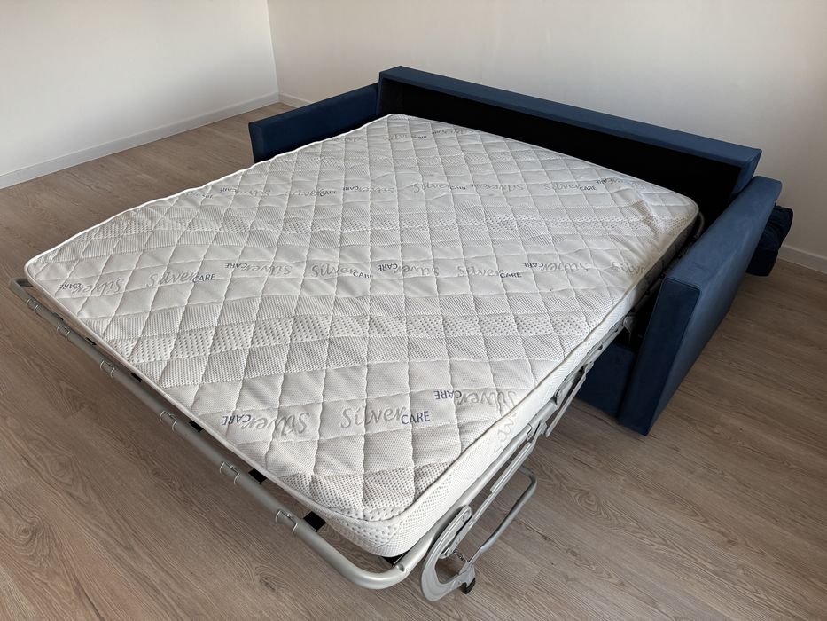 Sofa Włoska Kanapa Łóżko do spania rozkładana 160x200 Niebieska