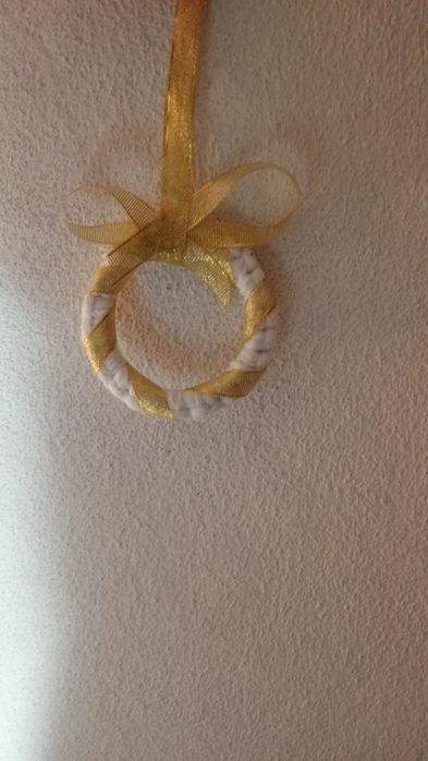 “Grinalda artesanal em macramé feita à mão”