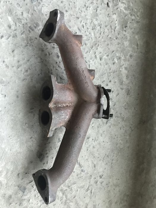 Колектор випускний