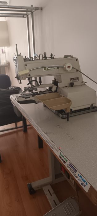 Maquina de pregar botões