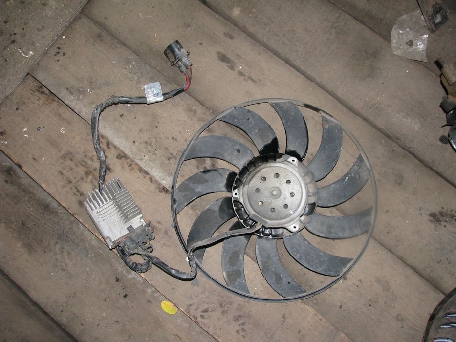 AUDI A4 B6 2.0 ALT WENTYLATOR MODUŁ