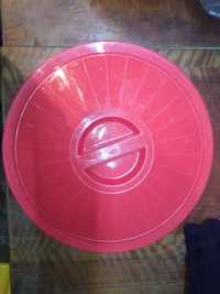 Крышка для бака для мусора Ал-Пластик 70 л, 59 см диаметр, красная