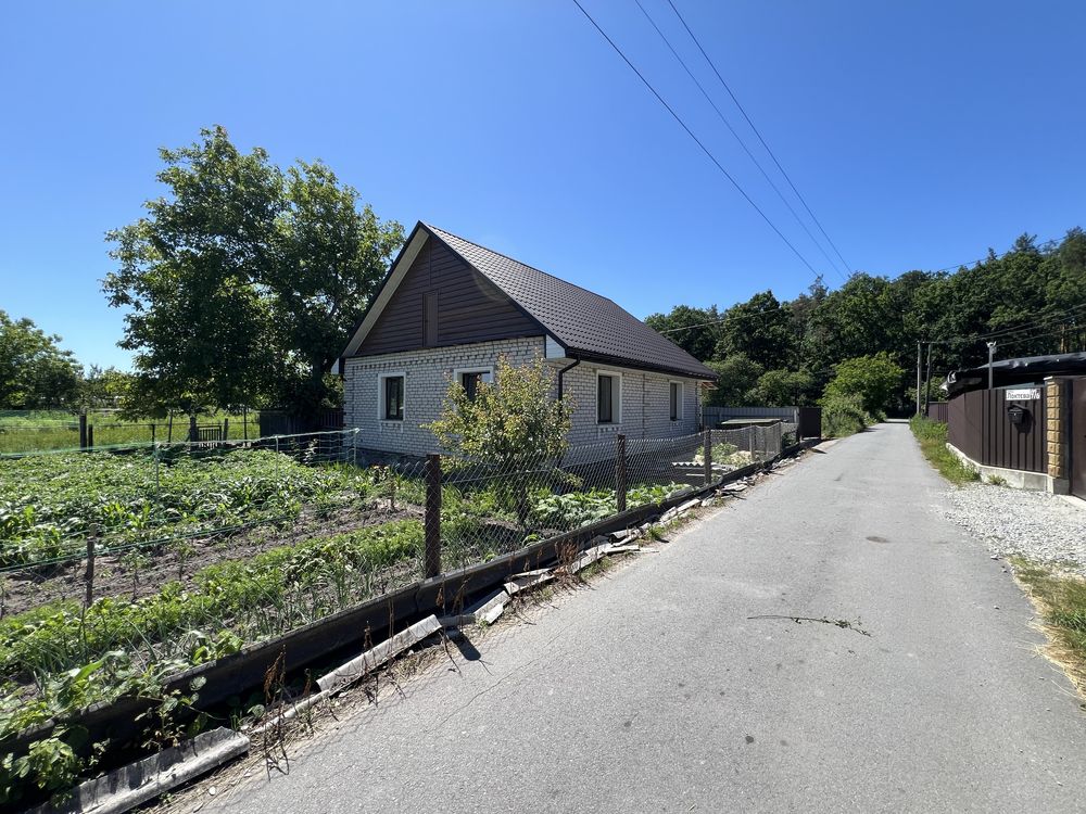 Продаж будинку в Довжику 4 кімнати