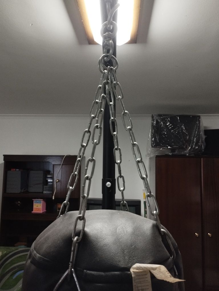 2 Sacos de boxe com suporte