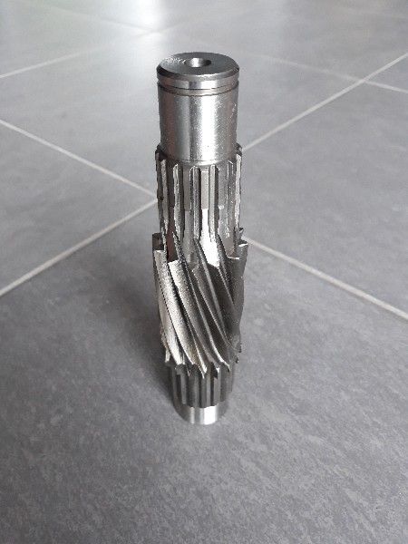 Wałek sprzęgła zapadkowego lewy KEMPER 345 (lewy mały rotor) LCA 81878