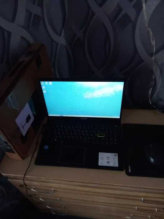 Ноутбук Asus E510