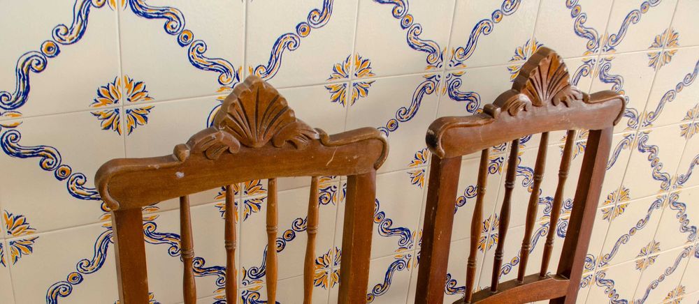 2 Cadeiras de sala/quarto estilo antigo / rustico