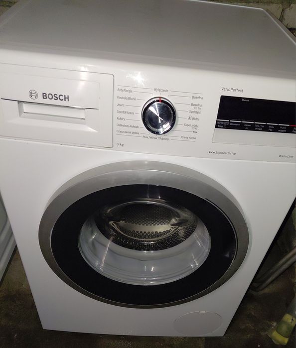Sprzedam pralkę Bosch .