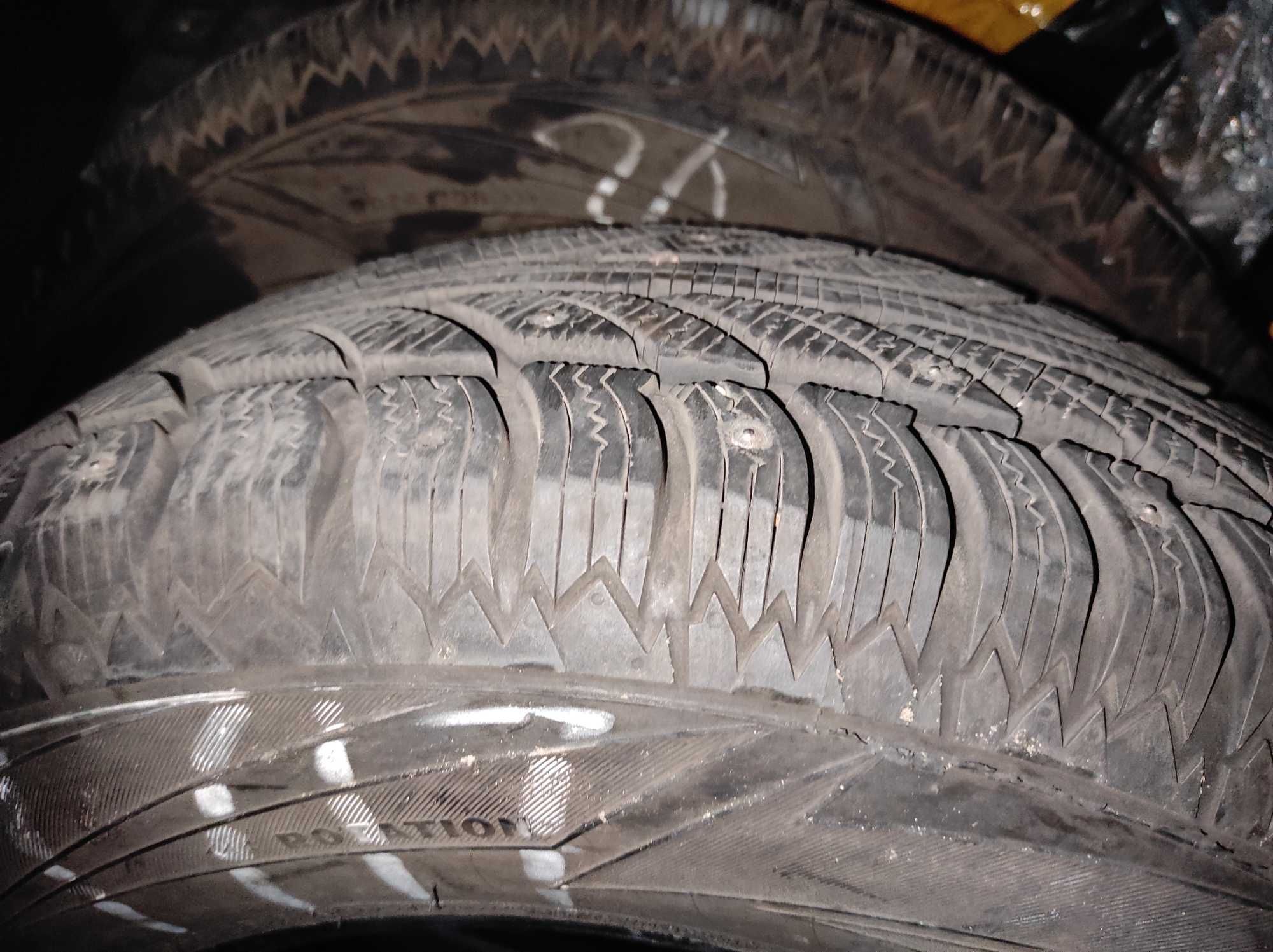Шини,резина  Cooper зимова 235/70R16 комплект