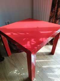 Lampa + czerwony stolik
