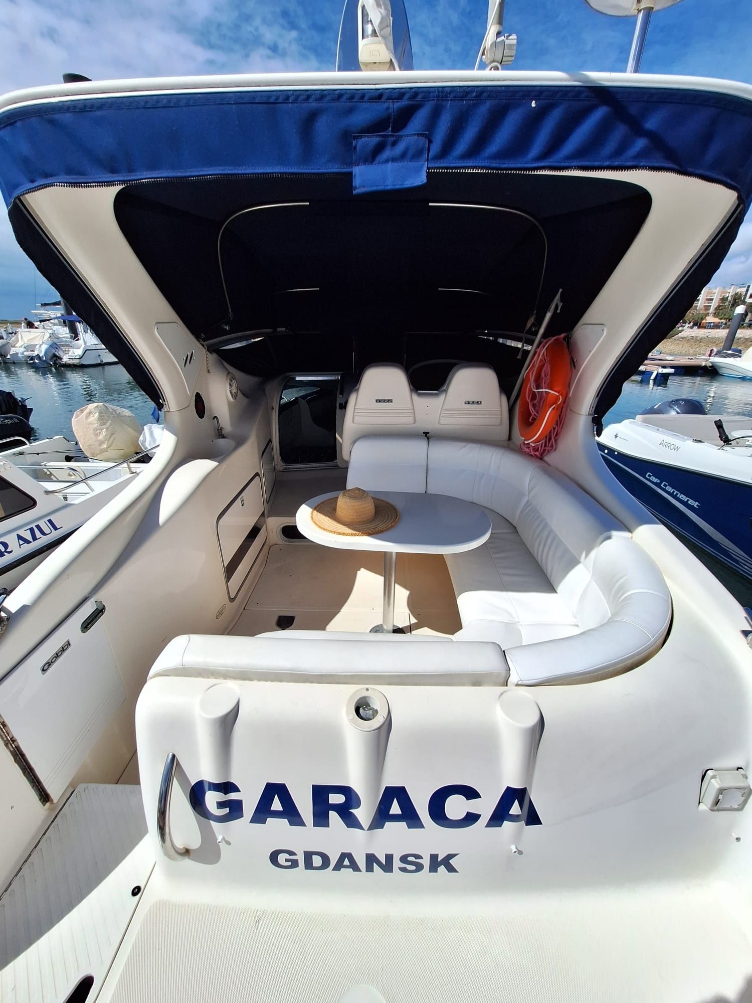 Barco gobhi 245 cabin
