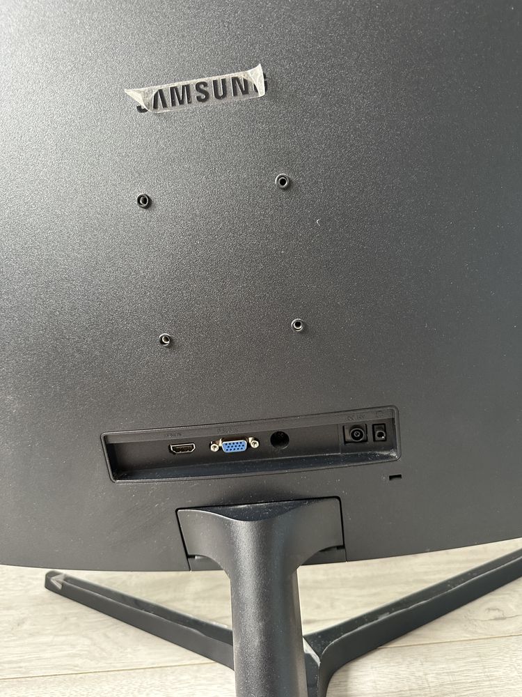monitor zakrzywiony Samsung 27 cali