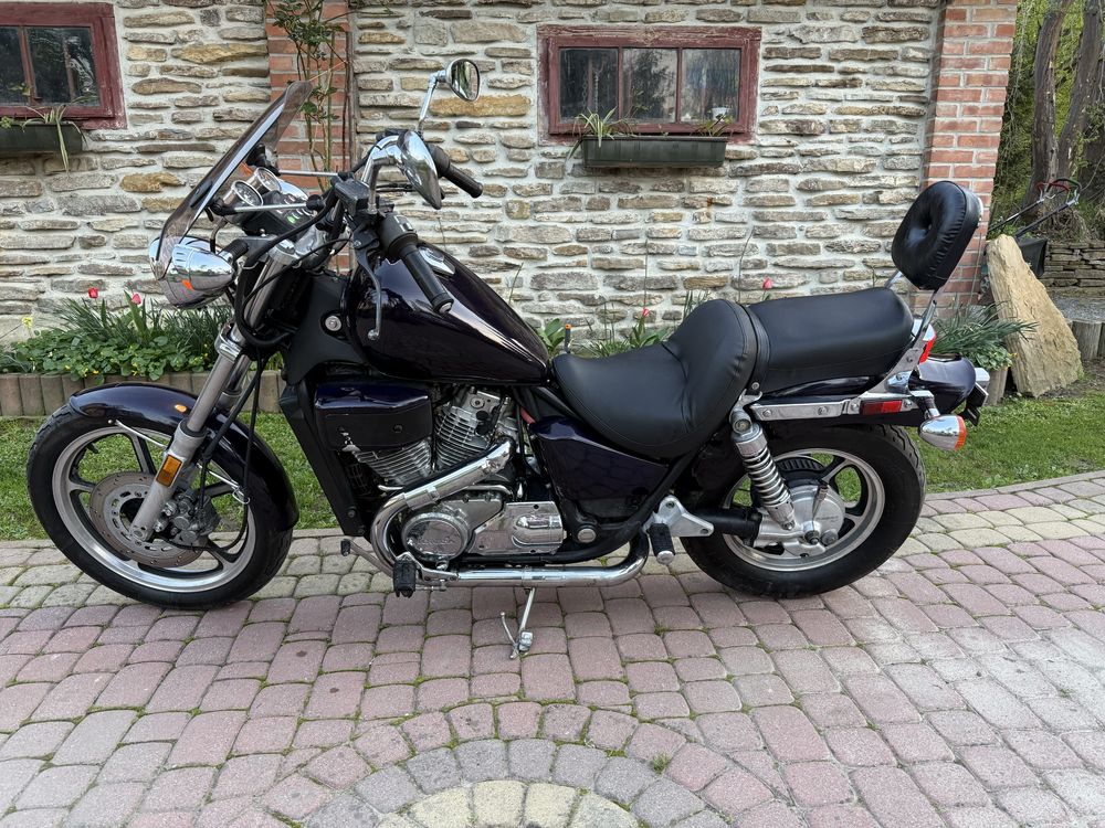 Honda Shadow VT 700 Twin