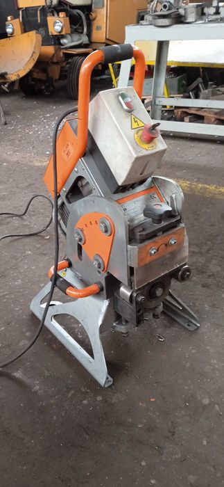 Ukosowarka automatyczna NKO UZ 15