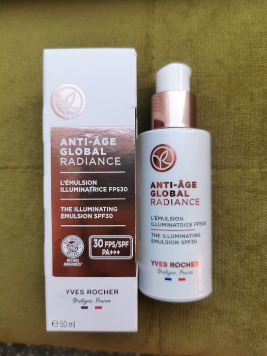 Emulsja serum rozświetlająca Yves Rocher