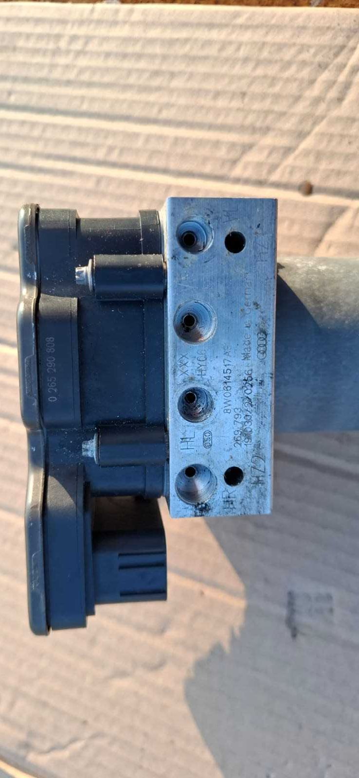 Pompa hamulcowa ABS Audi A4 B9 A5 8W0.907.379AB 8W0.907.379J