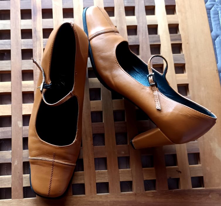 Sapato em pele 40