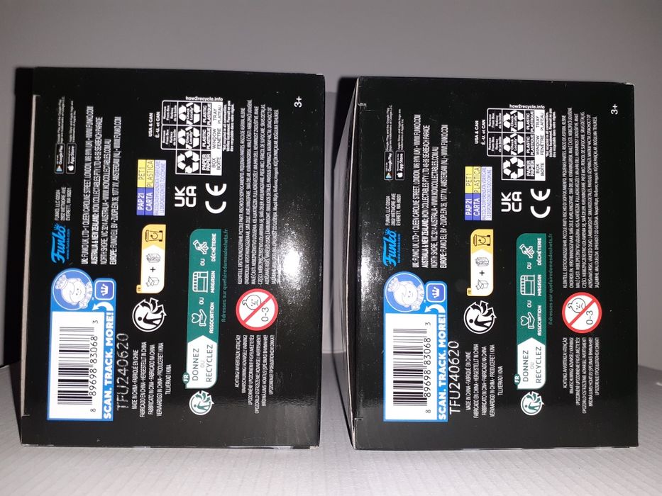 Funko Fusion Cylon and Cylon Chase