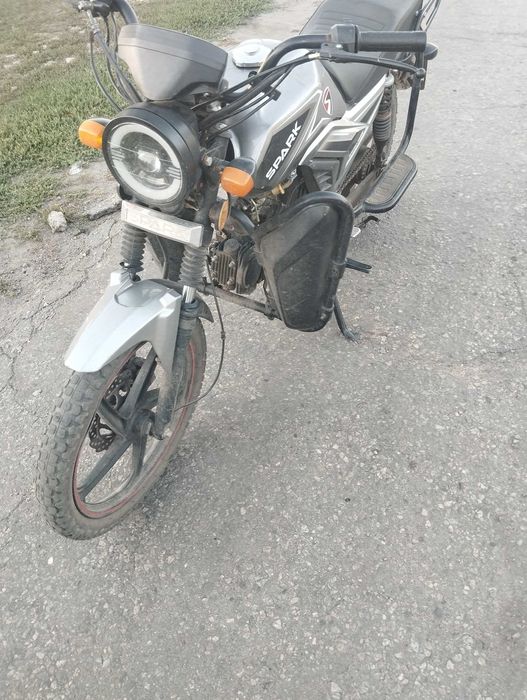 Spark 125 з документами