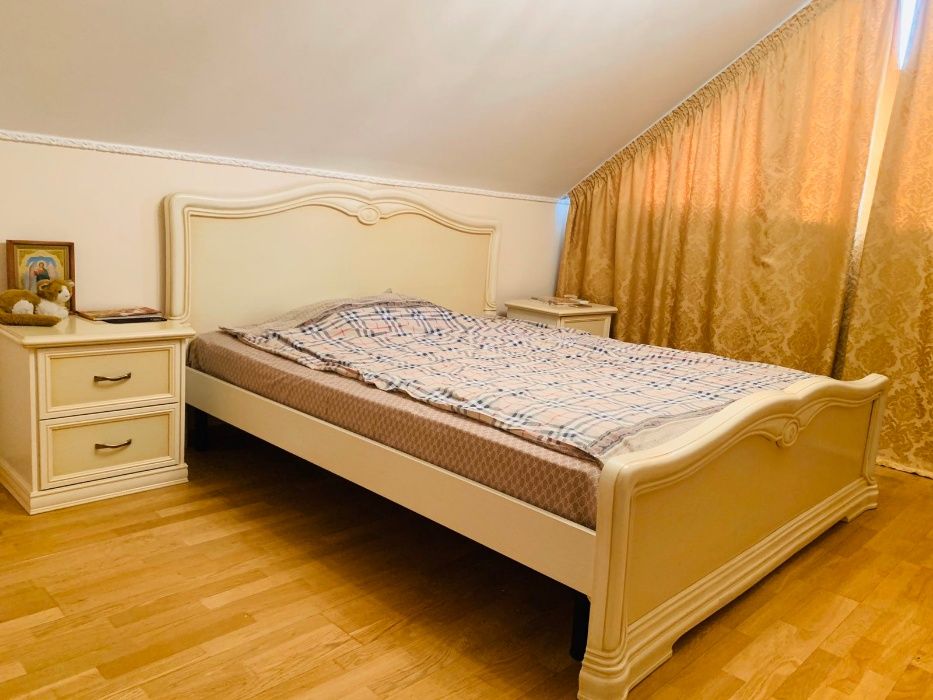 Уютный дом на большом участке в поселке Совиньон!
