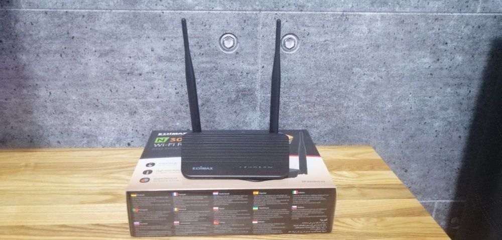 Bezprzewodowy router Edimax BR-6428nS V4
