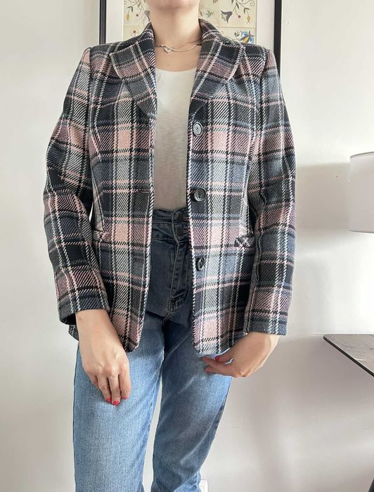 Wełniana marynarka damska w kratę 40-42