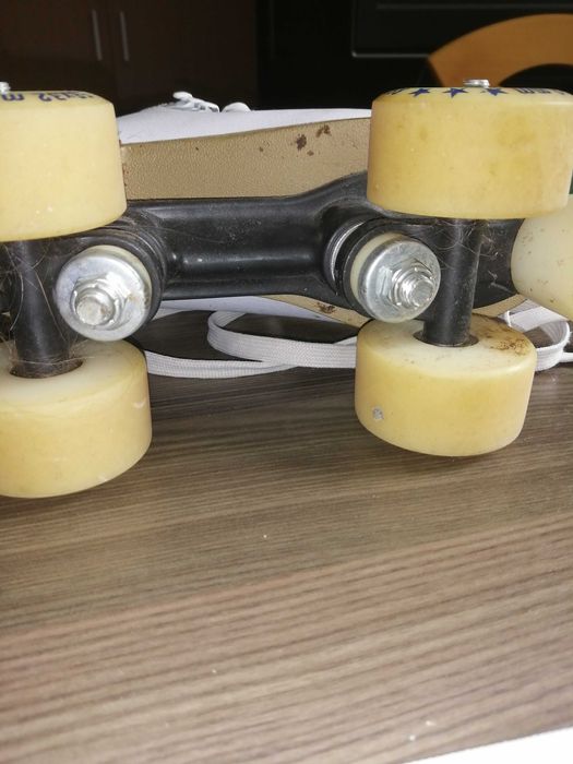 Sprzedam białe wrotki