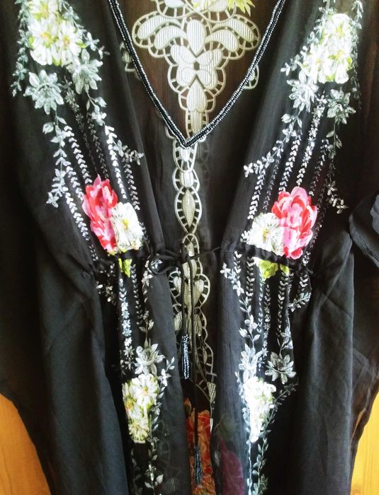 Narzutka plażowa, pareo kwiaty róże