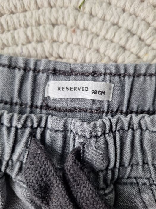 Szare Joggery Dżinsy Reserved 98cm