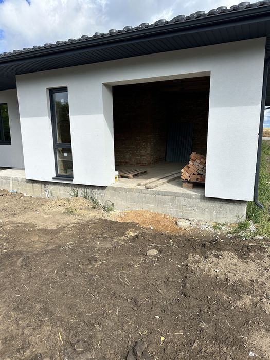 Продам сучасний будинок з гаражем на 6 сотках