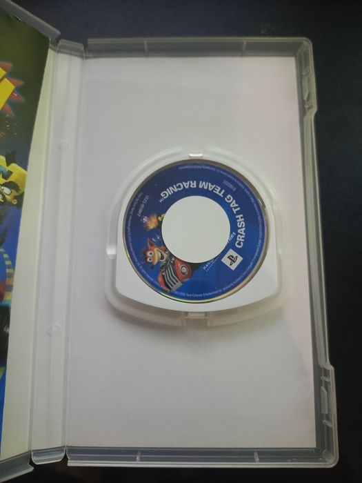 Gra na PSP crash tag team racing