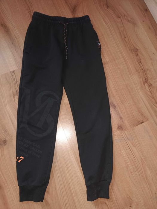 Spodnie dresowe chłopięce