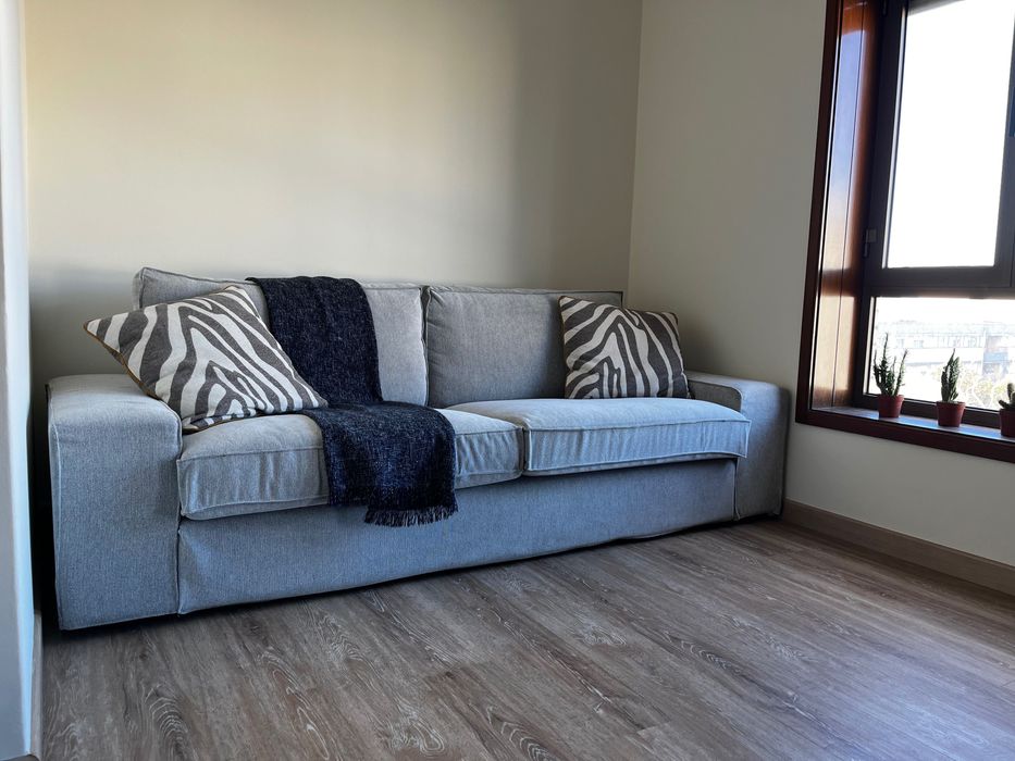 Sofá Ikea cinza impecável