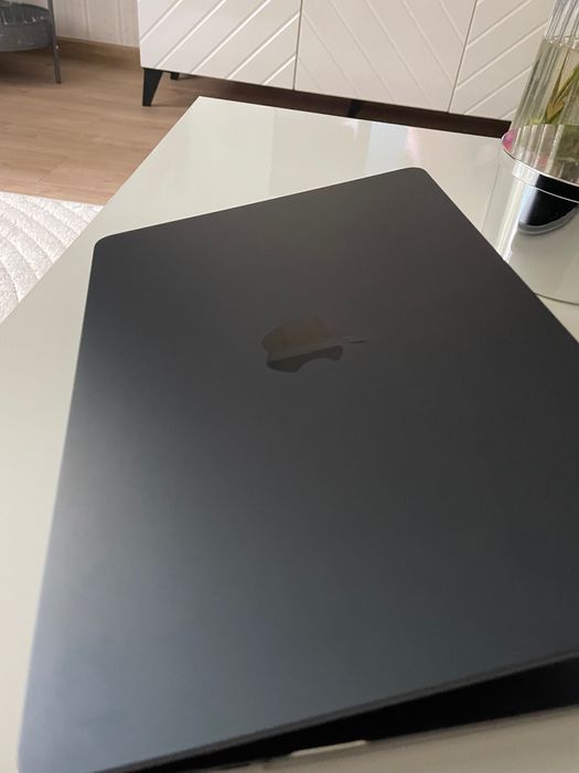 MacBook Air M2 2022+чохол в подарунок