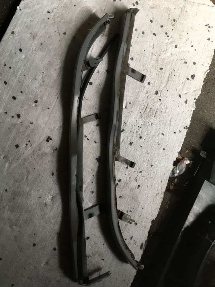 Bmw 3 e46 listwa prawa lewa osłona reflektora lampy przód titan 354