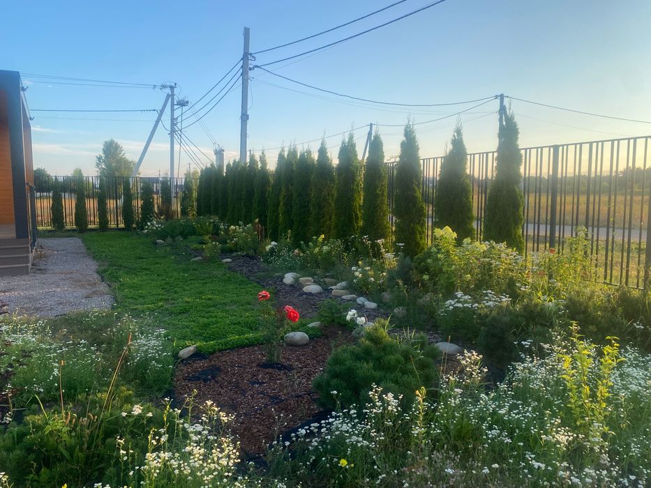 Плюти- Сучасний будинок з автономним електроживленням