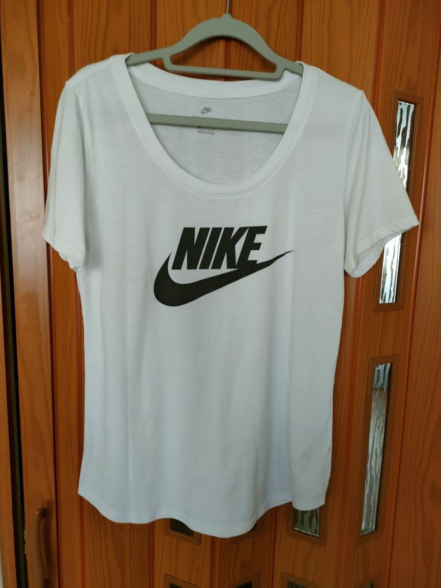T-shirt,koszulka Nike oryginalna S.Wymiary są podane.