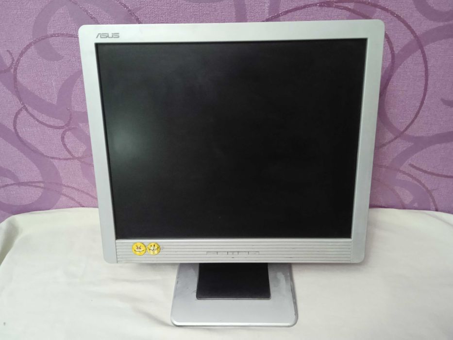Продам монитор 17" ASUS