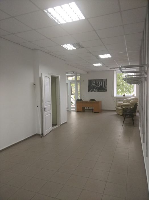Після ремонту! Офіс/Магазин, вул.Димитрова, 49 (КТУ/Сільпо), 70 кв.м.