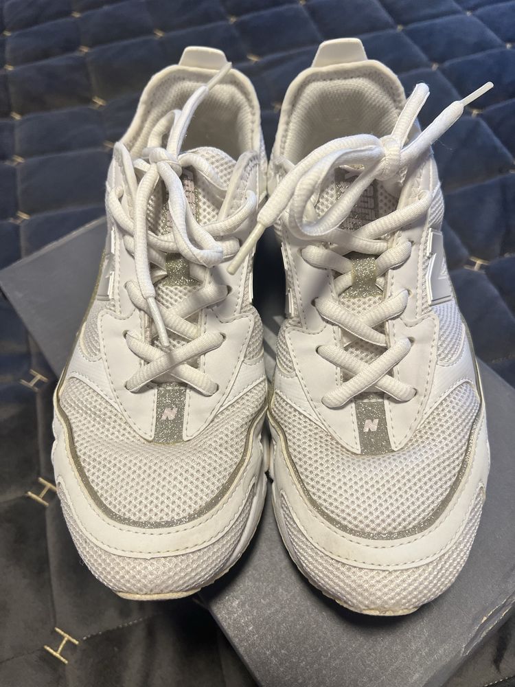 кроссовки new balance
