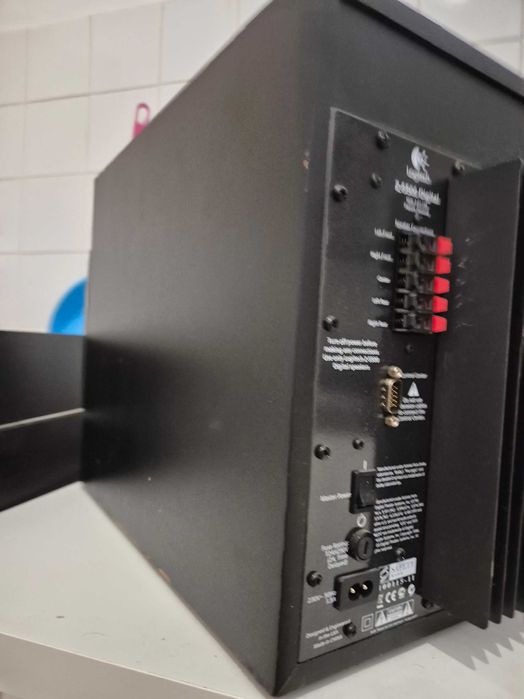 Logitech Z5500 Coluna Graves e amp