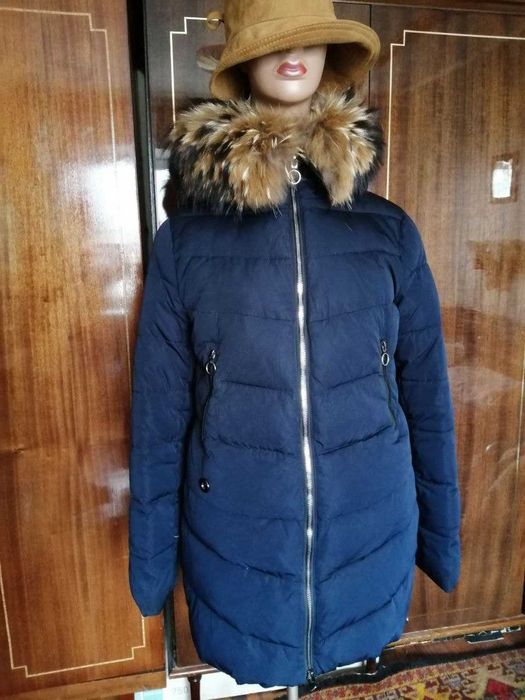 Зимова жіноча куртка