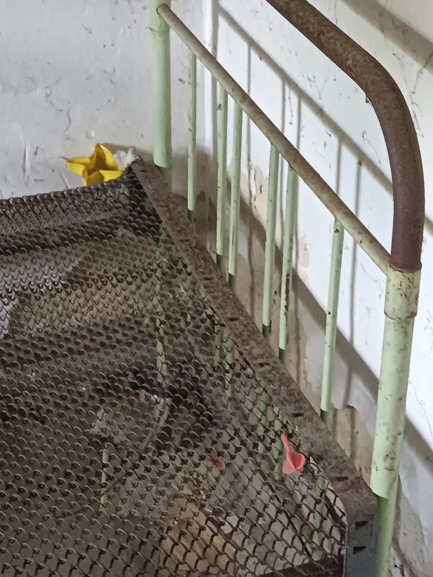 Кровать сетка б/у