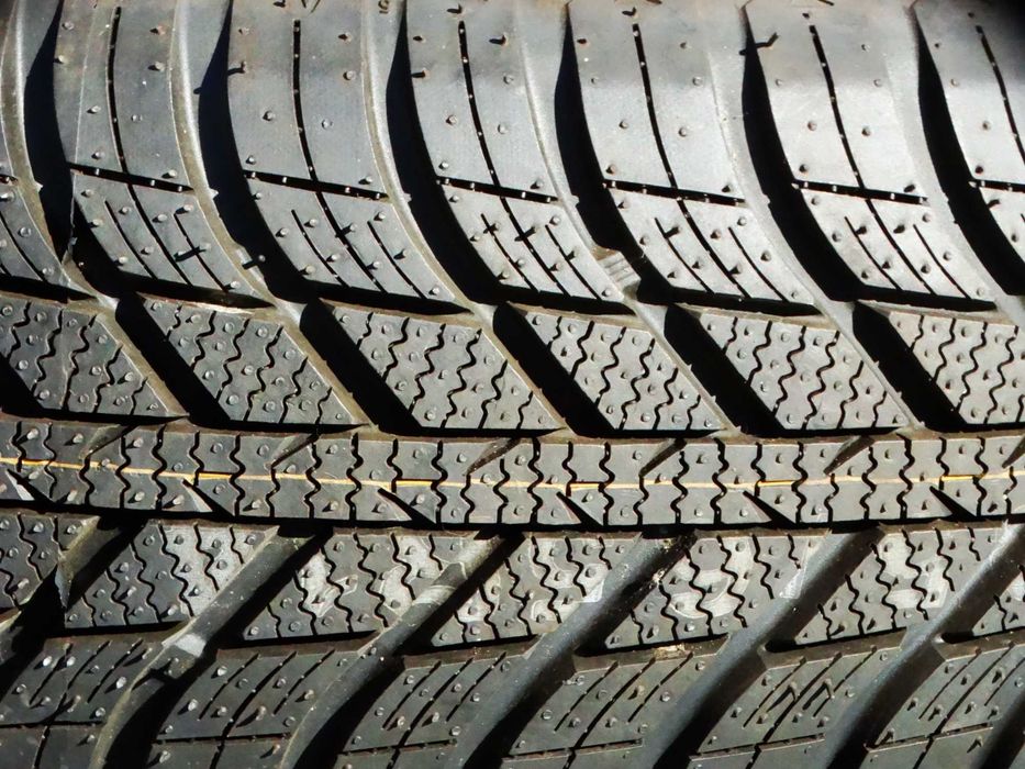 2 opony Nexen N'Blue 4Season 185/65R14 86T całoroczne opony