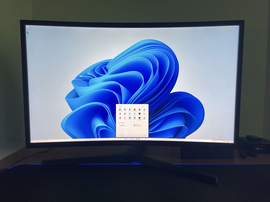 Zakrzywiony monitor gamingowy Samsung C27HG70QQU 144 Hz 27” 2560x1440