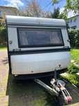 Hobby 460 prestige  Przyczepa kempingowa Hobby 460 4-osobowa z przedsionkiem i ogrzewaniem
